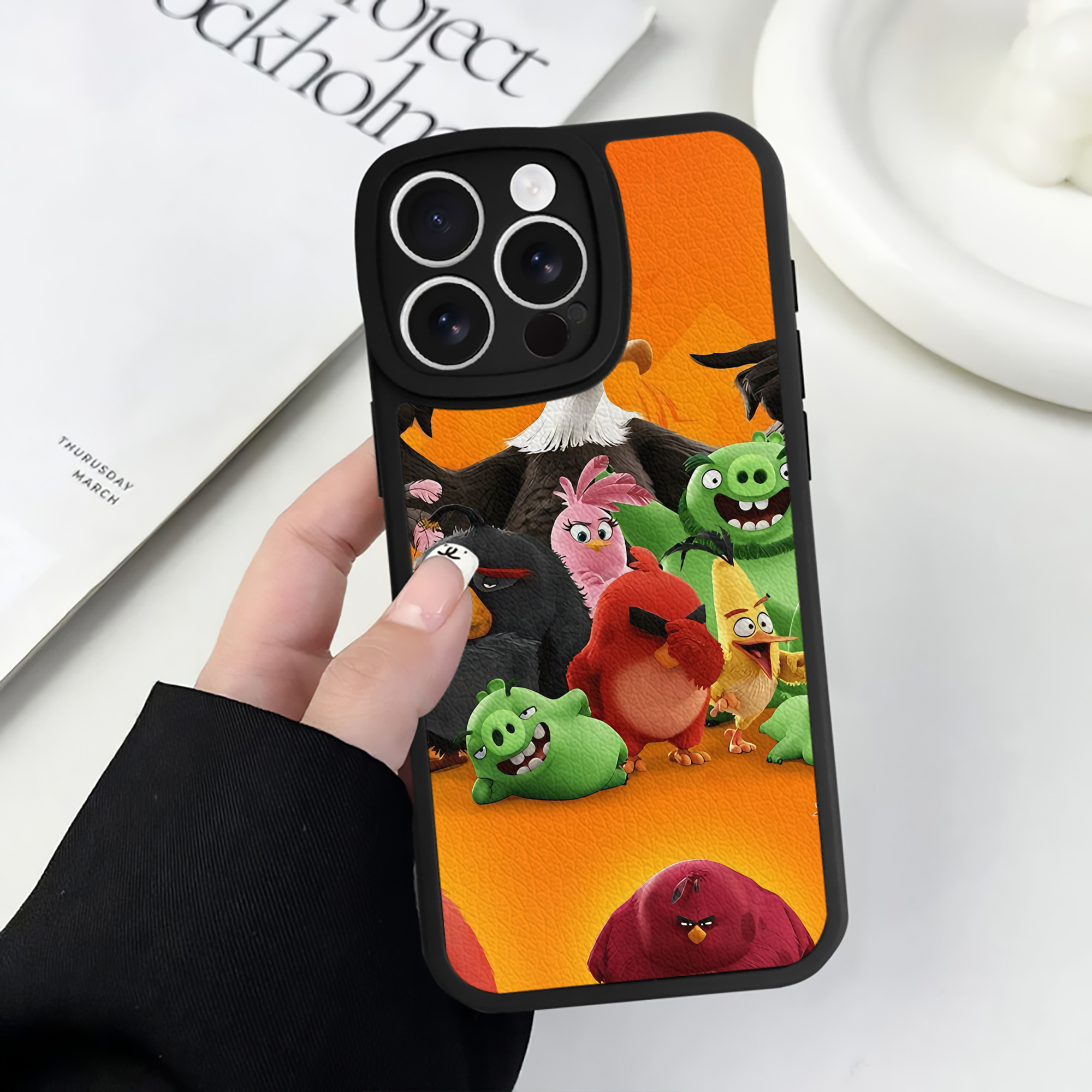 （画像用） Angry Birds アングリーバード 【iPhone 16シリーズ対応】シリコンスマホケース（レザー調） 材質：シリコン